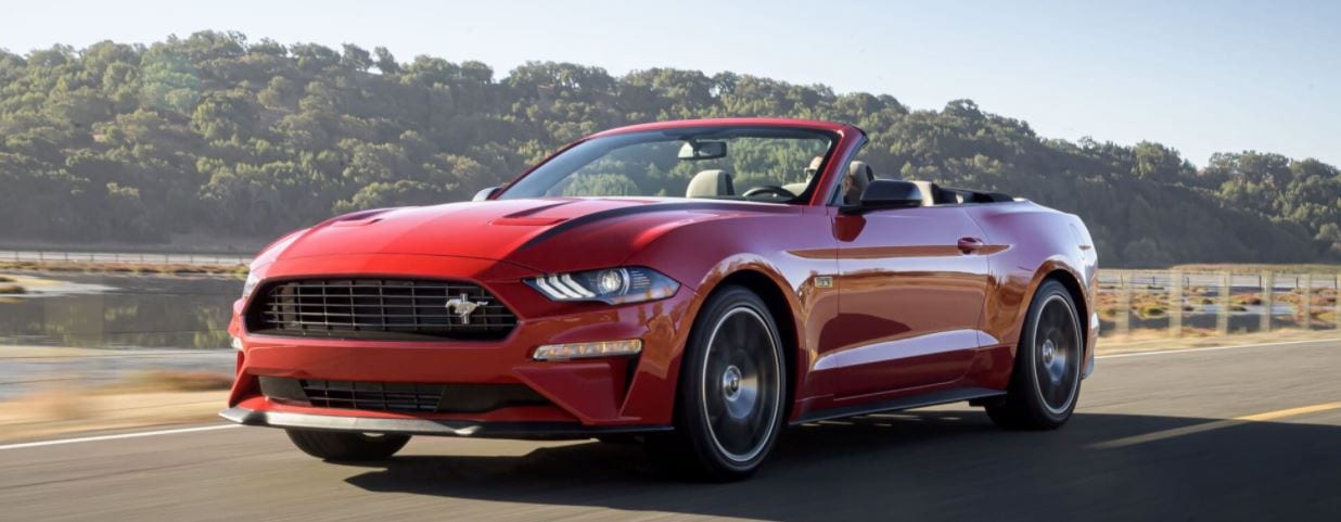 las medidas del ford mustang