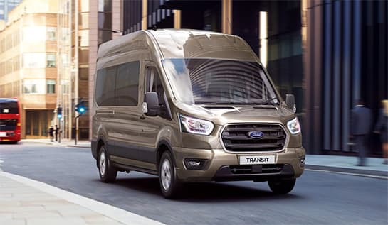 ford transit minibus prestaciones