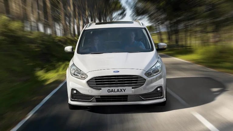 ford Galaxy parrilla