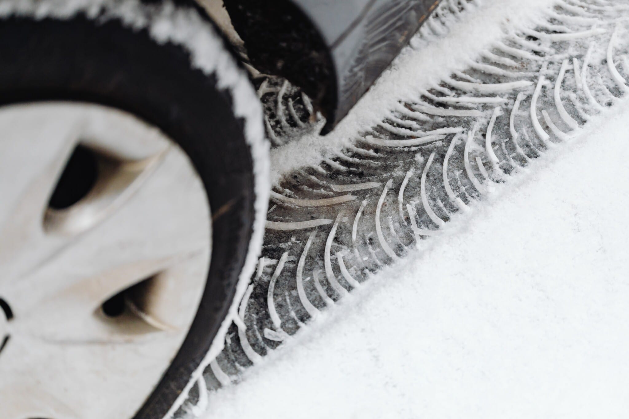 tipos de neumáticos de invierno