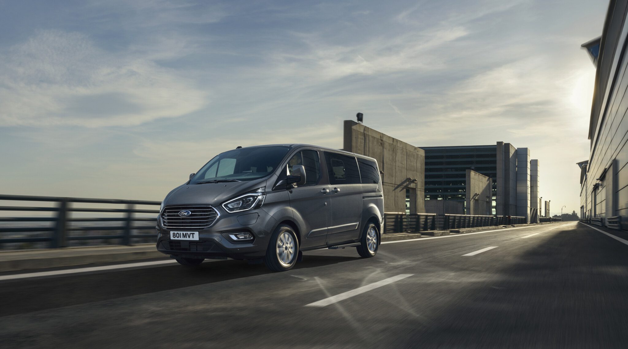 ford tourneo custom gris